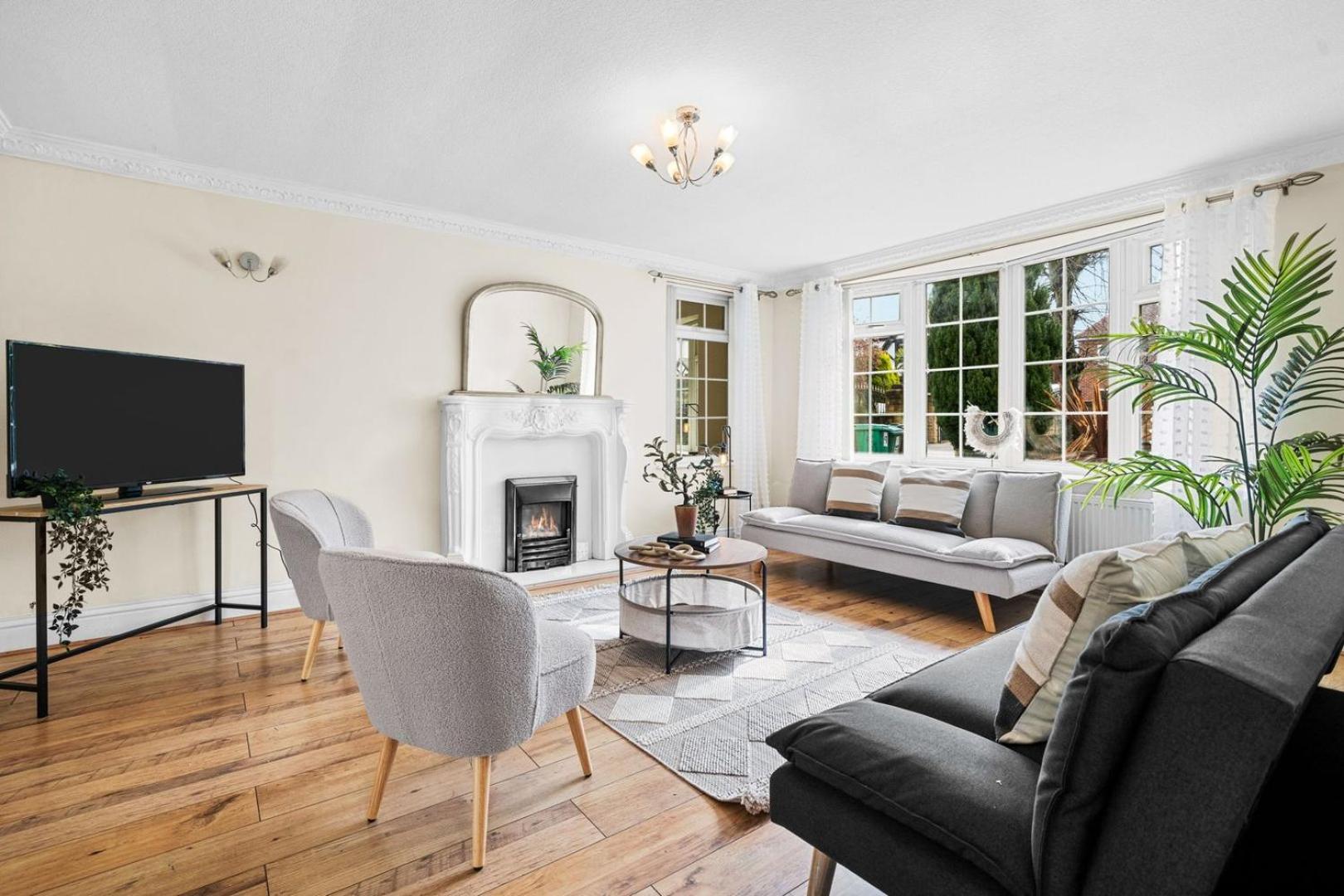 Spacious 5 Bedroom House Nottingham Exterior photo