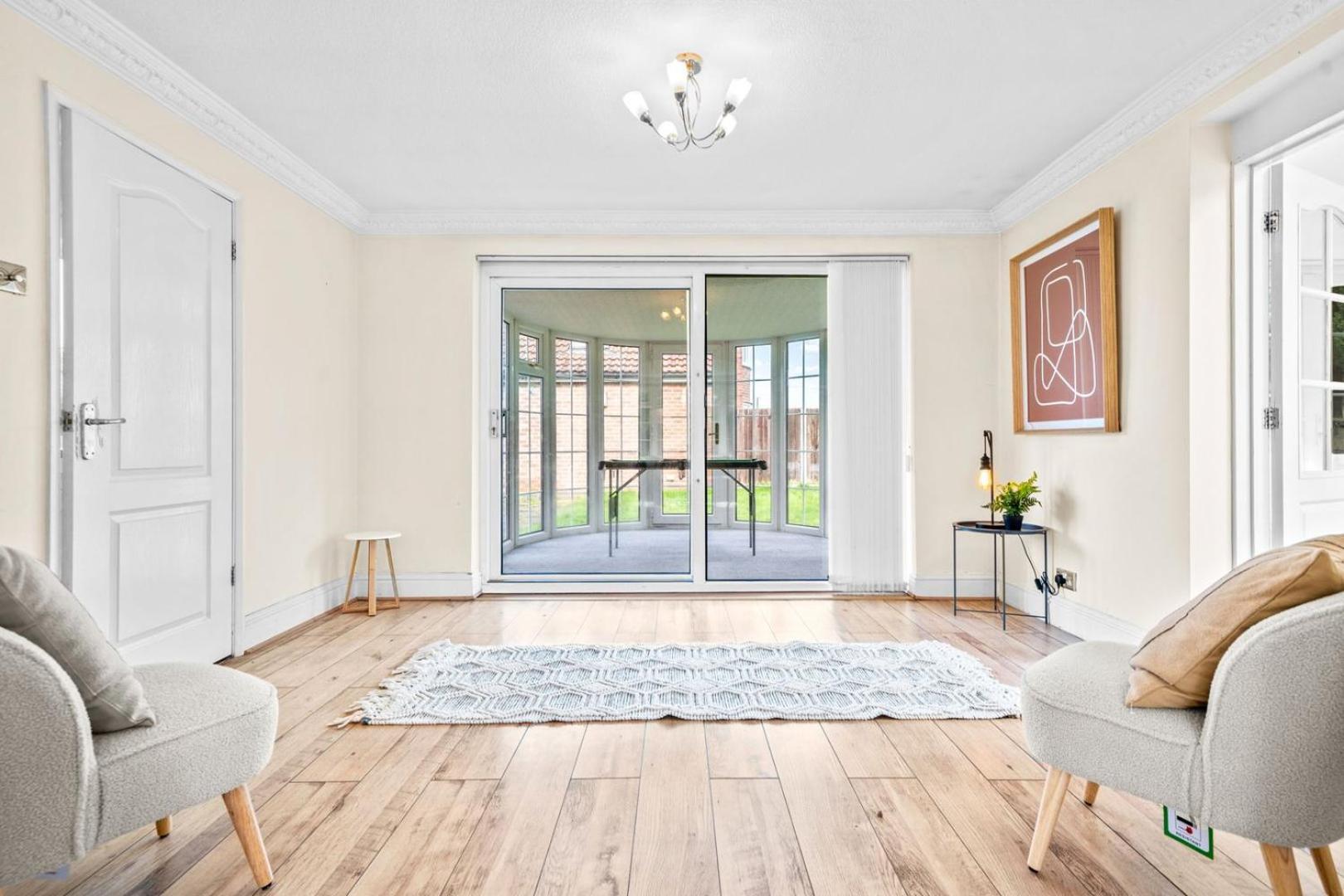 Spacious 5 Bedroom House Nottingham Exterior photo